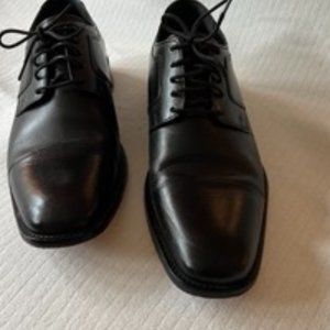 Johnston & Murphy Mens black leather, lace-up dress shoes